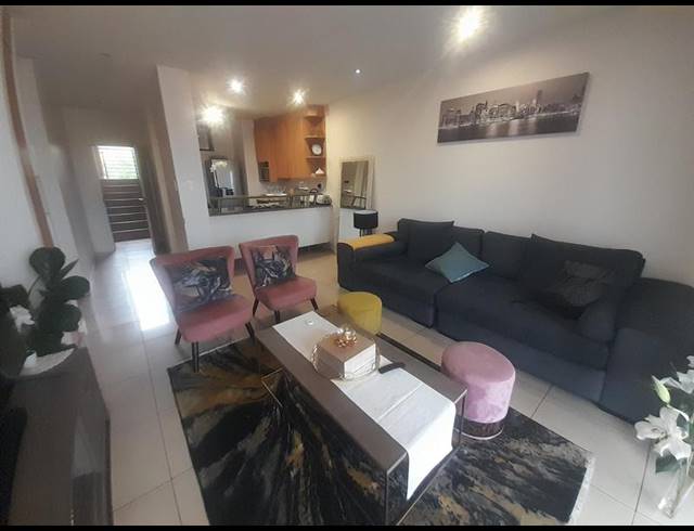 2 BEDROOM APARTMENT FOR SALE IN ROOIHUISKRAAL NORTH